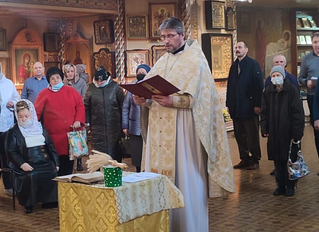 В тульском храме Сергия Радонежского совершили молебен об избавлении от коронавируса