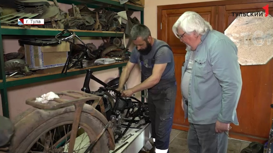 В Тульской области любитель техники собрал коллекцию мотоциклов времен войны