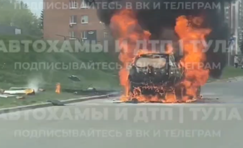 В Туле улице Новомосковской загорелась машина