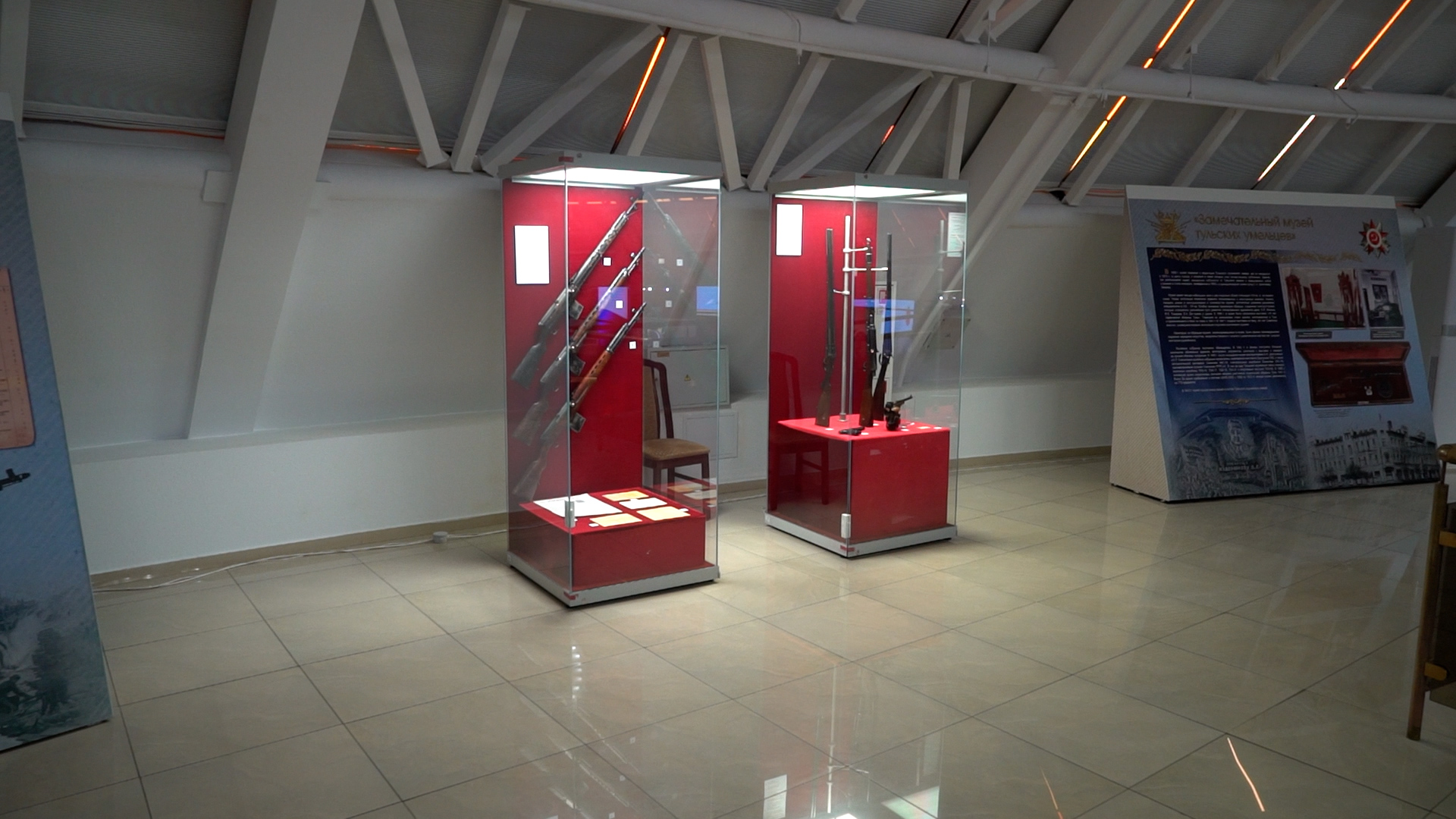 Блюдо Екатерины II и винтовки Мосина: в Туле в Музее оружия открылись две выставки