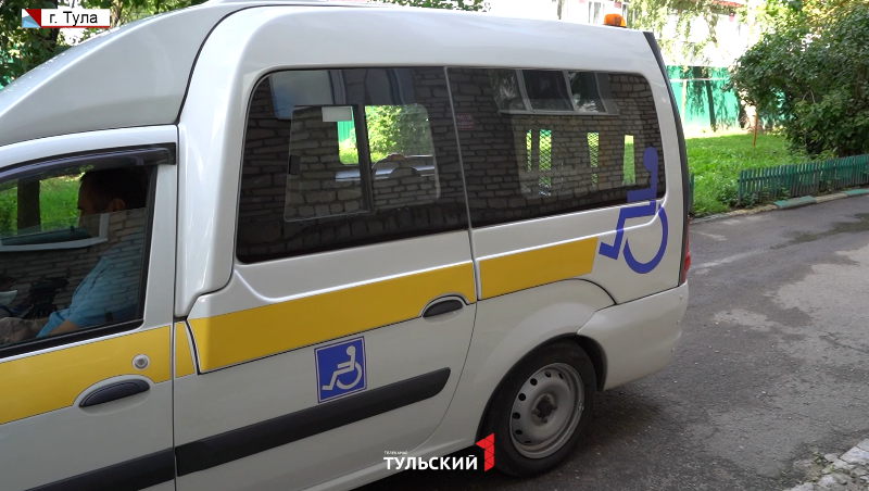 Тульские пенсионеры и инвалиды могут заказать такси по цене маршрутки
