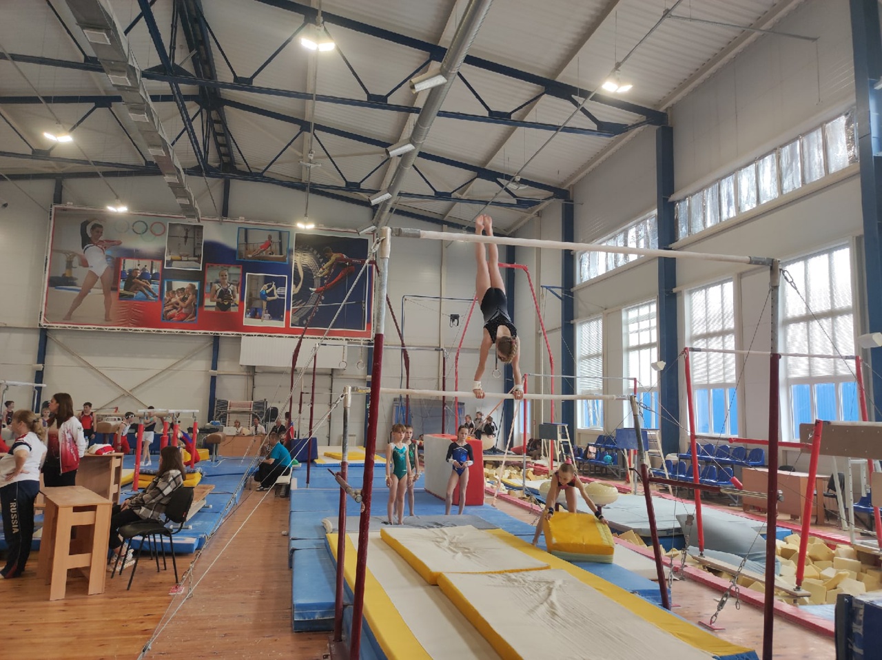 В Туле проходят межрегиональные соревнования по спортивной гимнастике