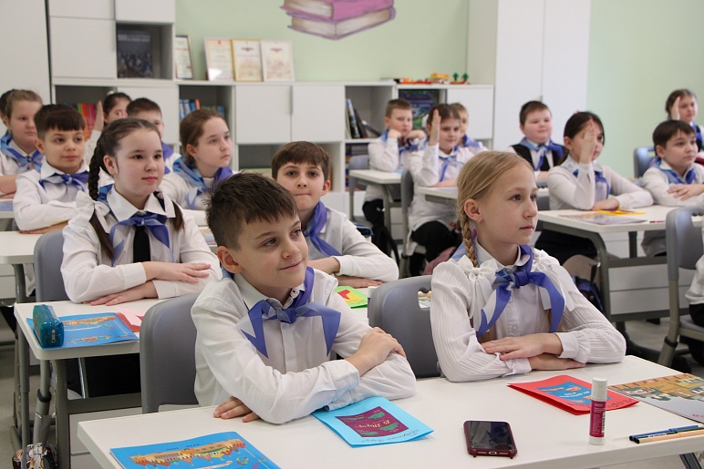 Шесть школ Алексина обновили благодаря программе «Молодежь и дети»