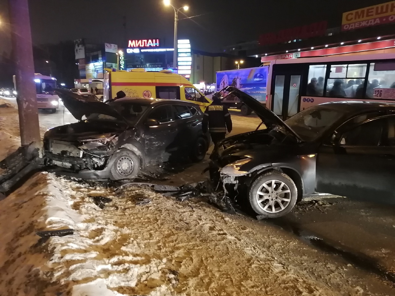 В Новомосковске девушка на BMW въехала в «ГАЗель» и «Хендай» - Новости Тулы  и области - 1tulatv