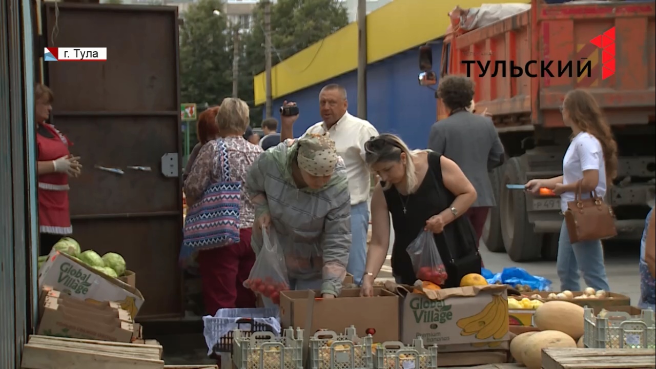  В Туле на улице Металлургов ликвидировали 40 точек незаконной торговли