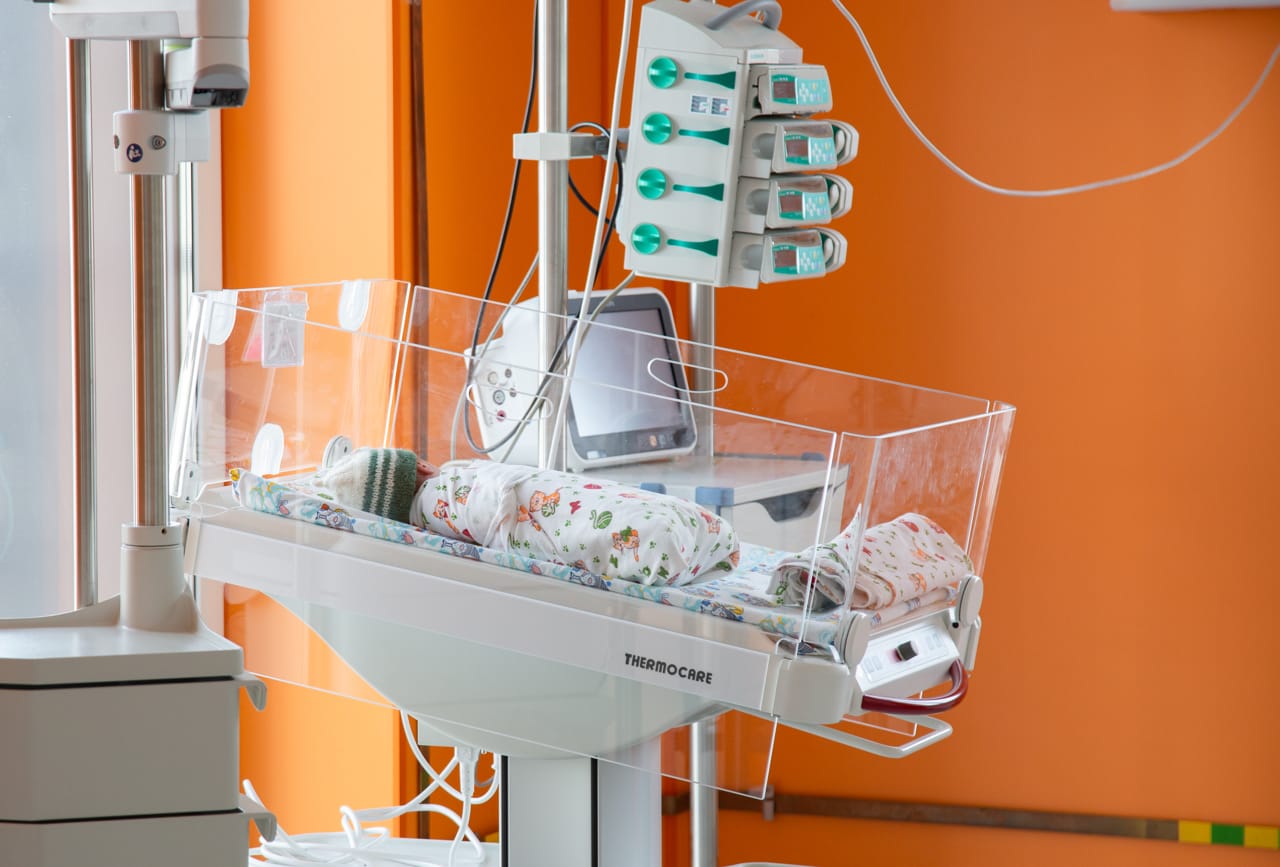 Сно уомз стол неонатальный открытый реанимационный для новорожденных