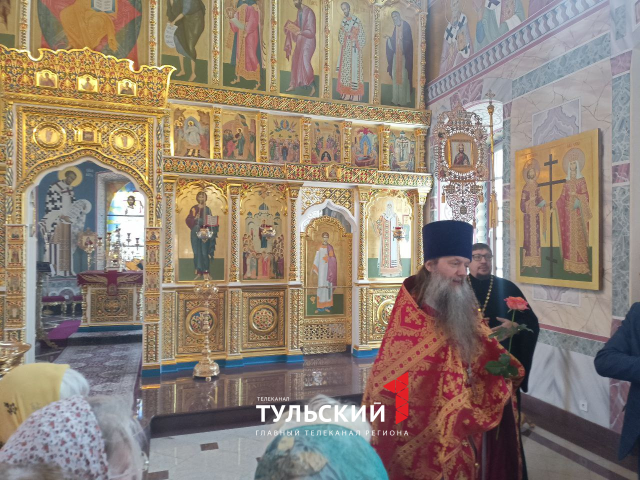 Московский священник Артемий Владимиров раздал тулякам духовные биткоины