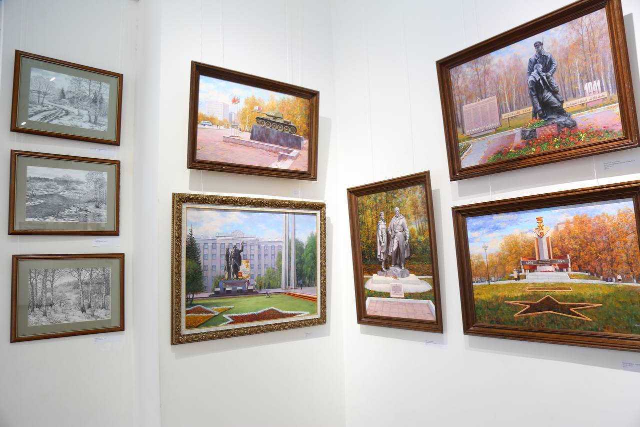 В Туле открылась выставка поэта, художника и мастера чеканки Ивана Щербино