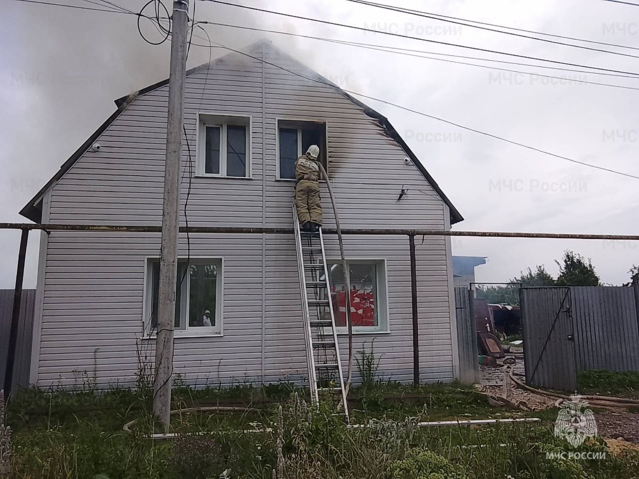 На пожаре в жилом доме в Белеве эвакуировали 6 человек
