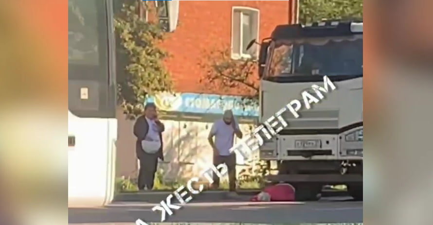 На улице Кирова в Туле грузовик сбил женщину