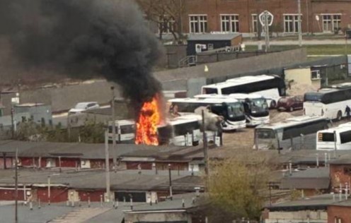 На улице Щегловская засека в Туле загорелся автобус