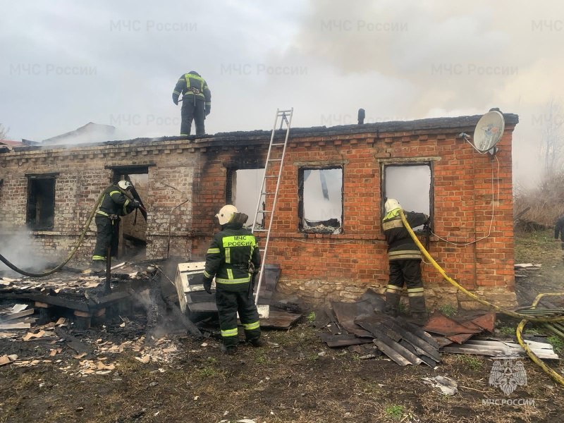 При пожаре под Плавском погиб 57-летний мужчина