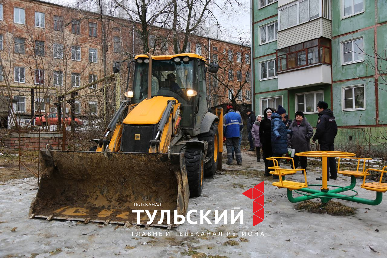 Траншеи для газовых труб к клубному дому 