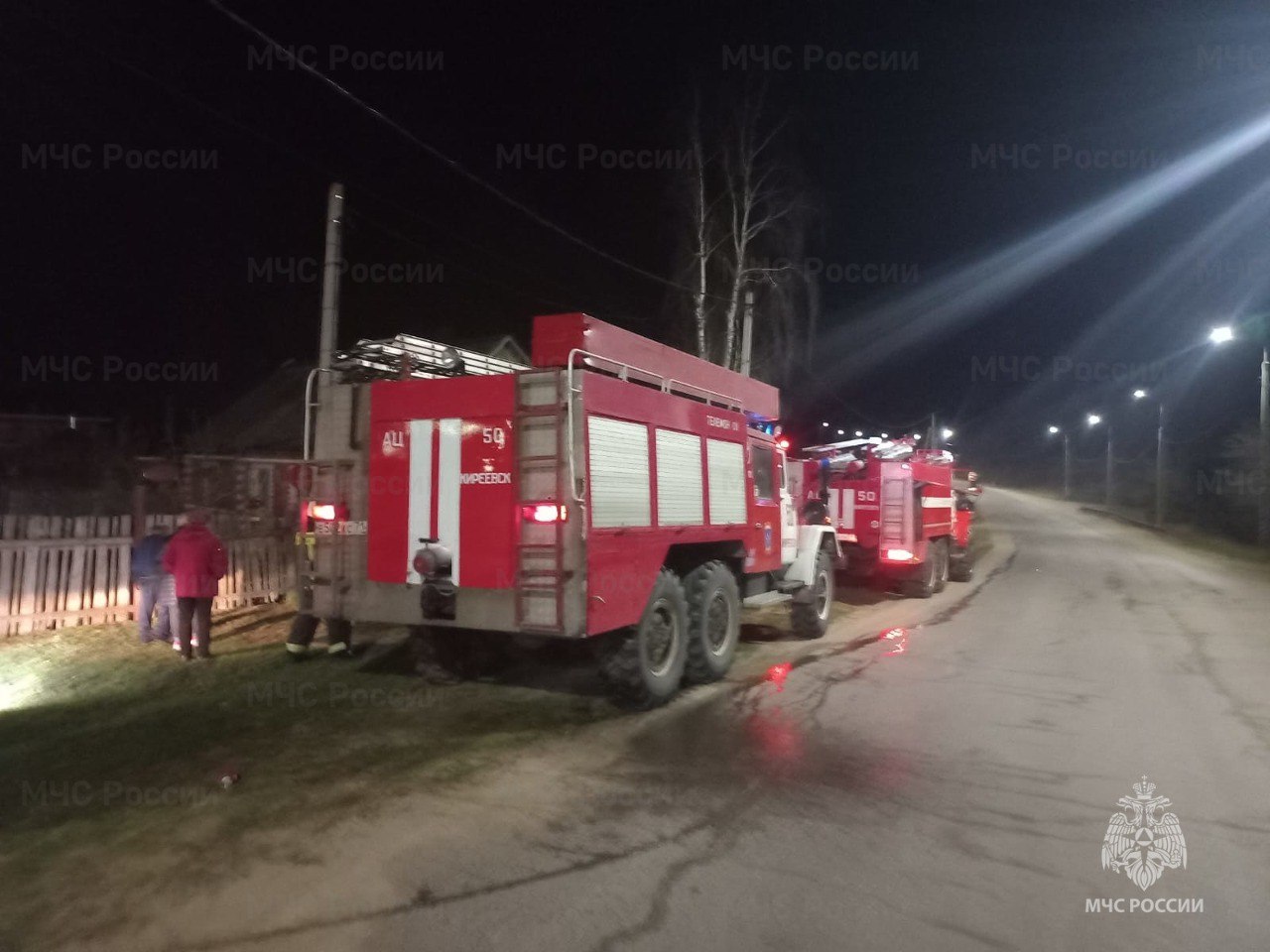 В Киреевске при пожаре в частном доме огнеборцы спасли человека