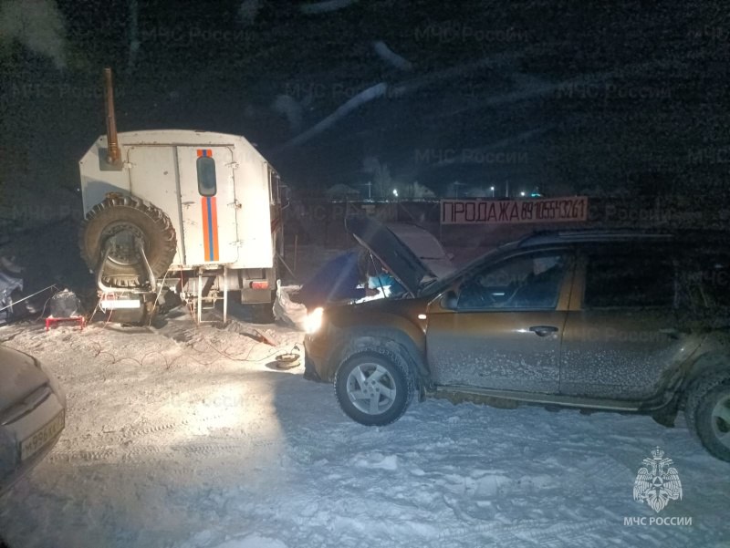 Тульские спасатели помогли водителю автомобиля с замерзшим топливным фильтром