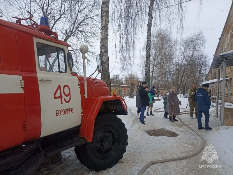 При пожаре в Киреевском районе спасли двух детей