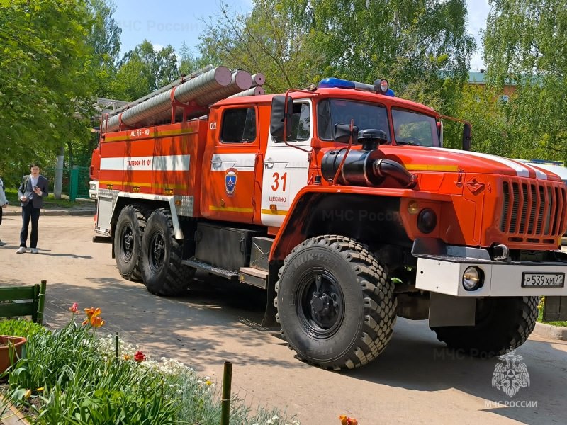 Из горящей пятиэтажки в Щекине эвакуировали 10 человек