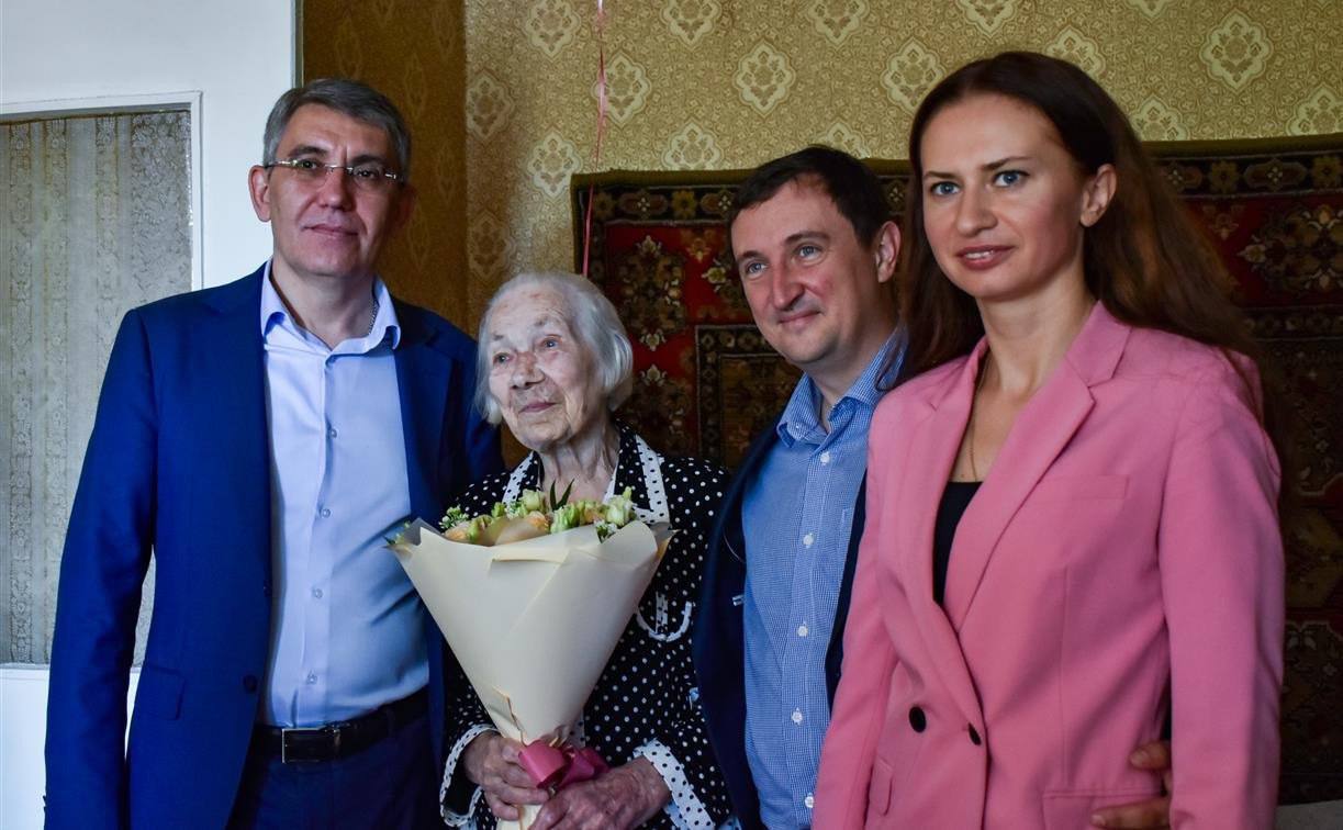 В Туле ветерана Великой Отечественной войны поздравили с 101-летием