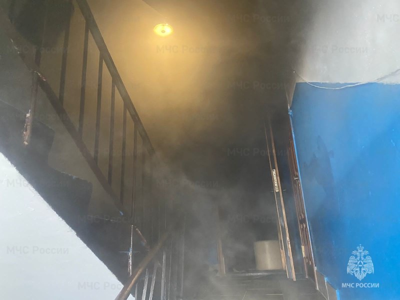 В Суворове при пожаре в многоквартирном доме спасли 2 человек