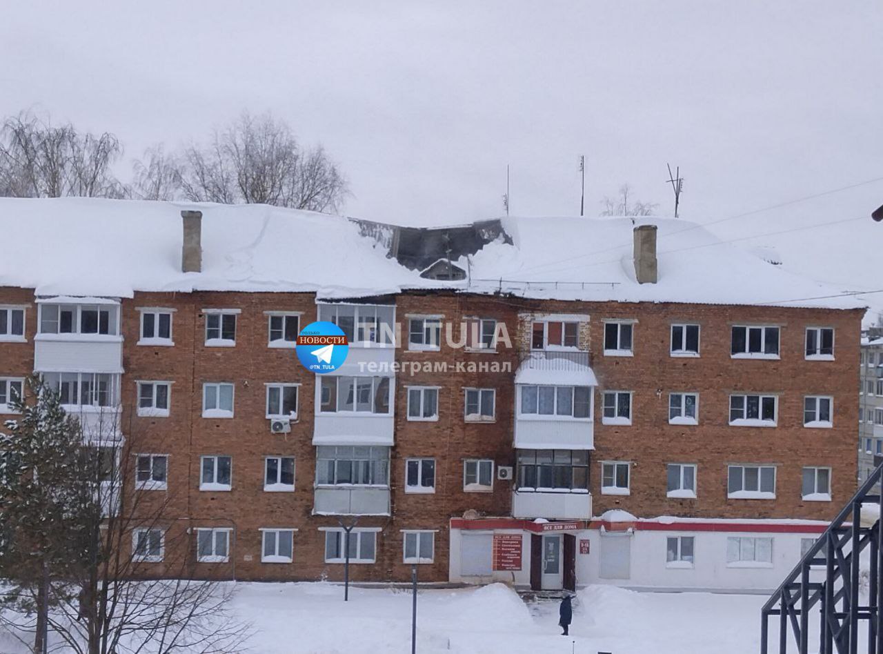В Кимовске восстановили отопление в доме с обрушившейся крышей