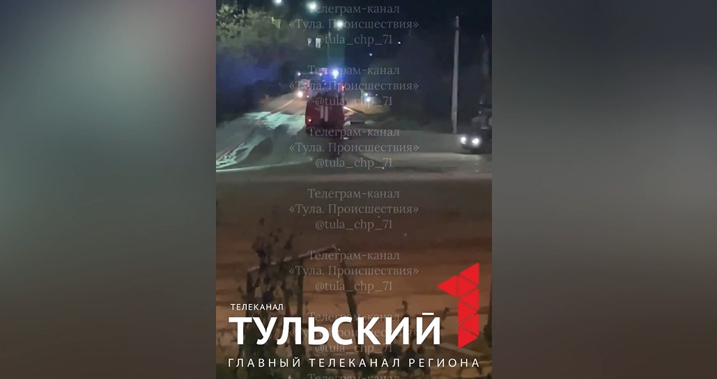 В Туле на улице Ушинского загорелся частный дом