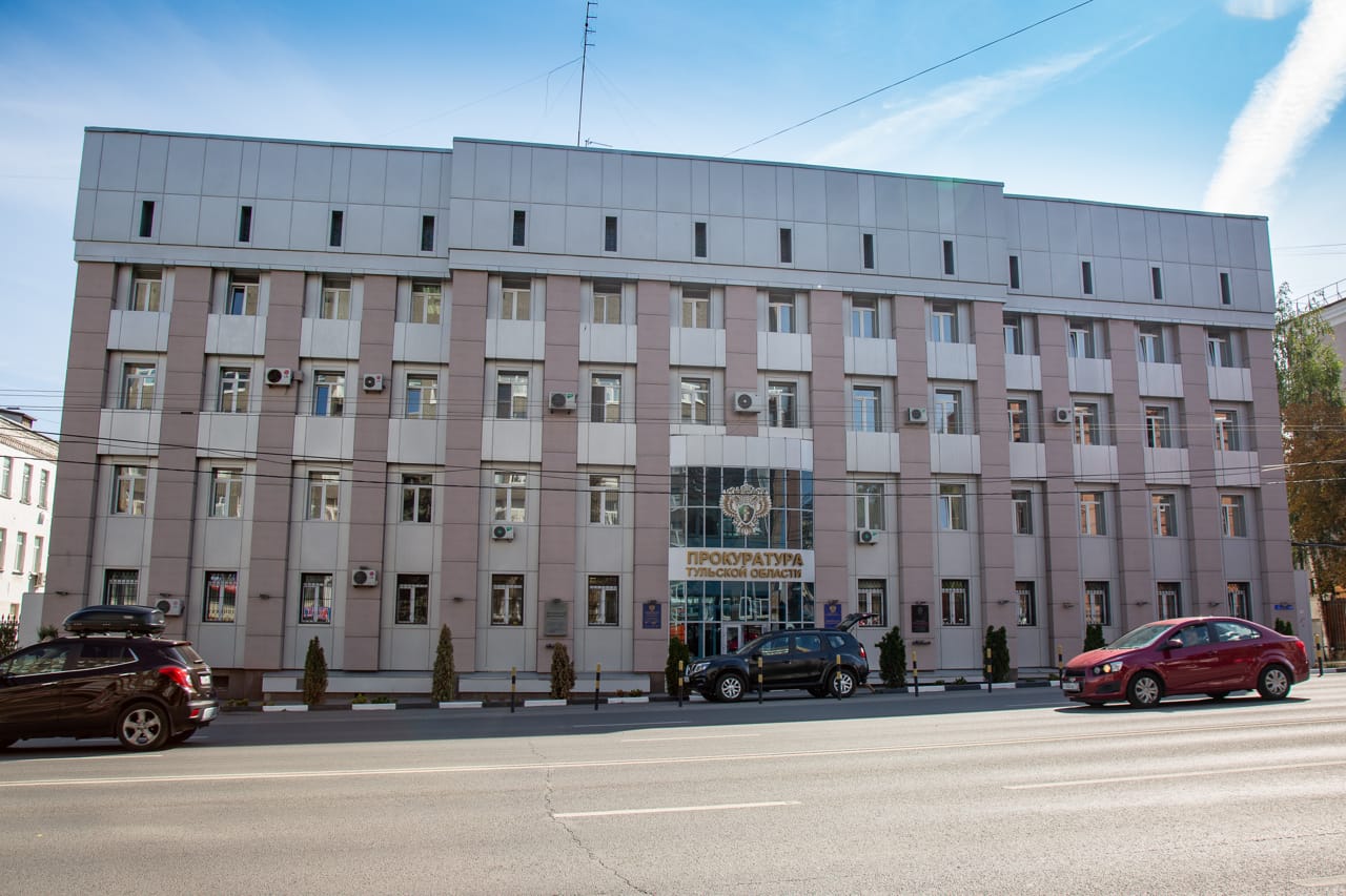 Прокуратура через суд заставила министерство труда Тульской области дать сироте квартиру