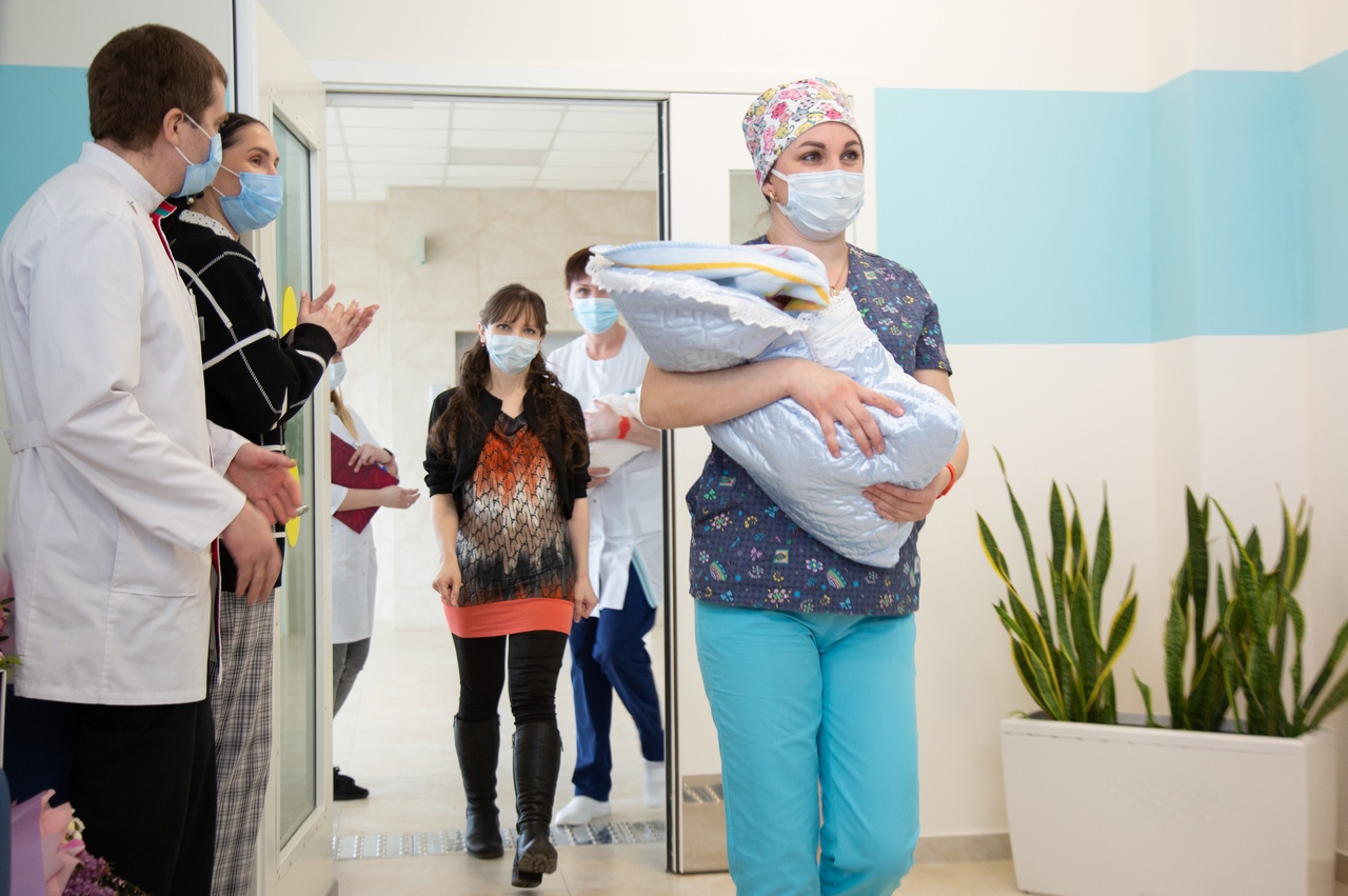 В Щекинской больнице мамам новорожденных начнут выдавать документ в стенах роддома