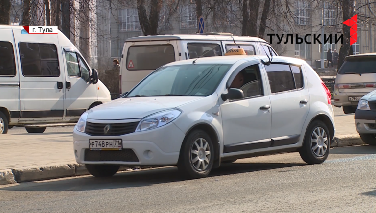 В Тульской области за сутки поймали 19 нелегальных таксистов