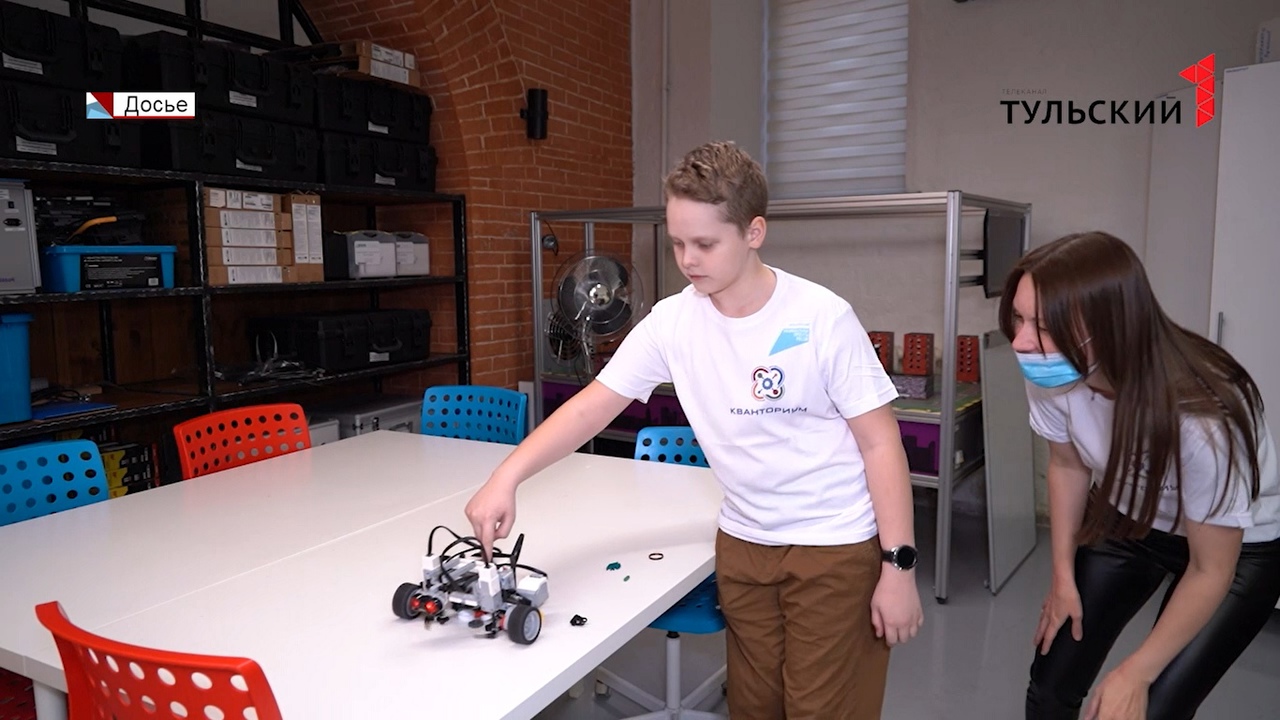 От создания роботов до управления «коптерами»: чему учат юных туляков в мобильных «Кванториумах»