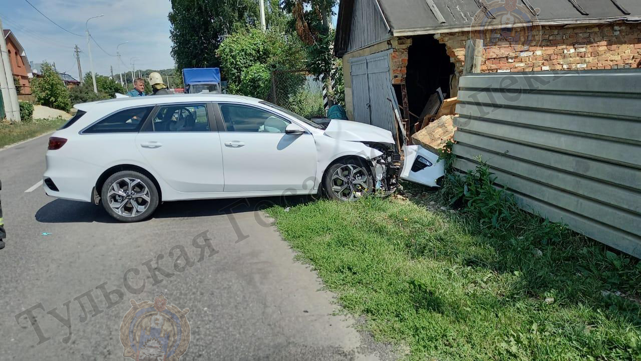 Под Тулой пьяный водитель устроил аварию: пострадали двое взрослых и двое детей