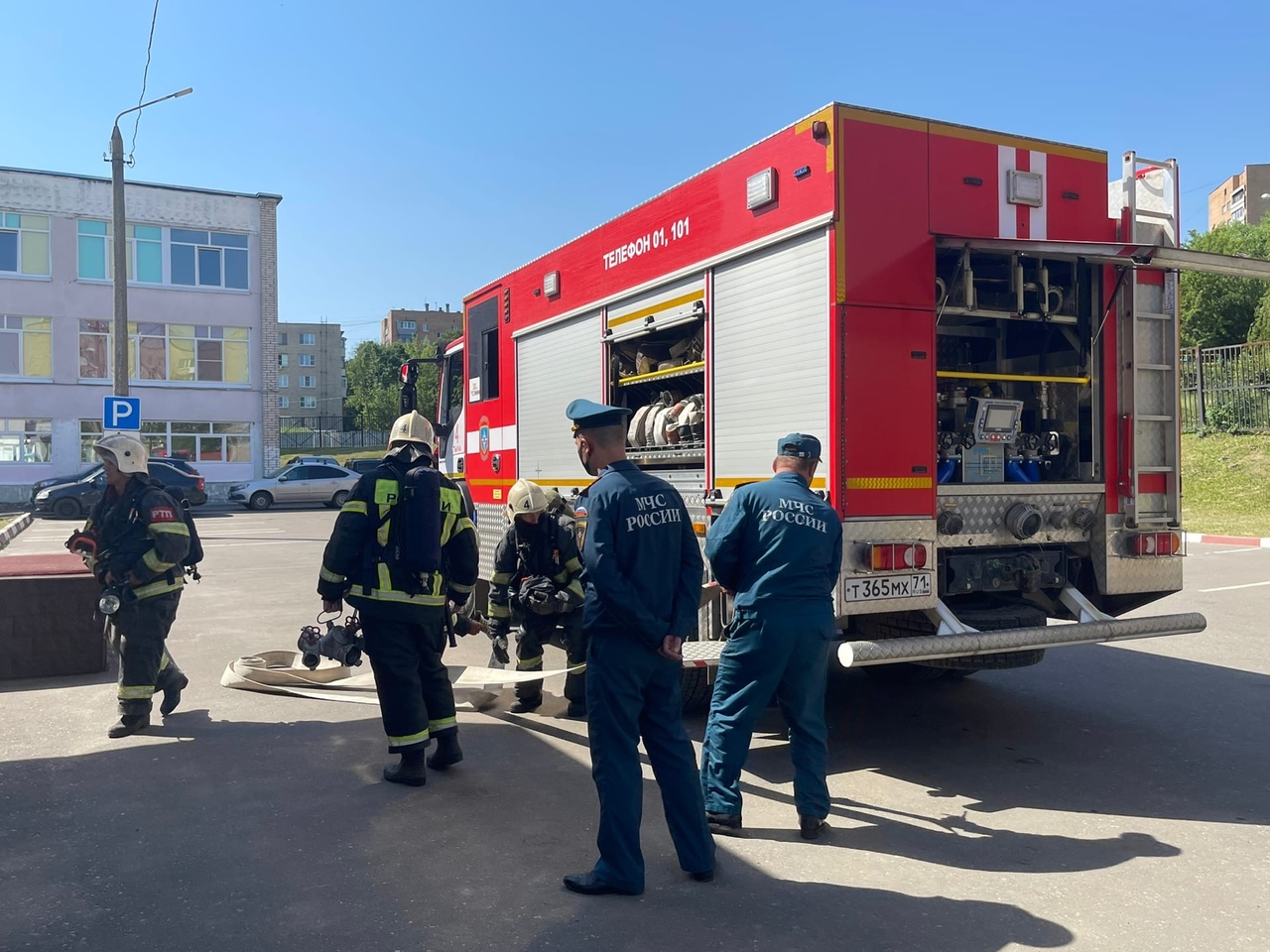 В Туле спасатели эвакуировали из здания учащихся ЦО №8