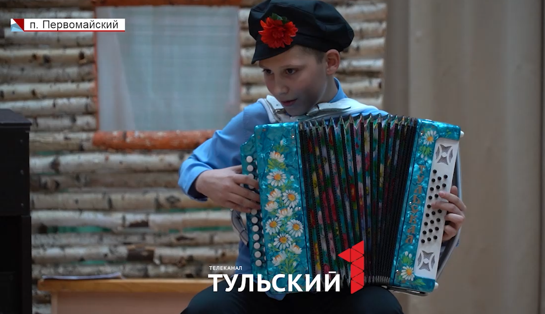 Дети из Щекинской музыкальной школы устроили праздник для жителей дома-интерната