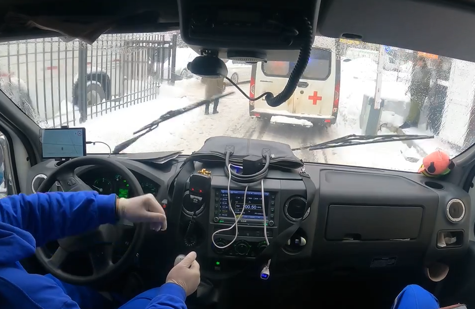 Тульские медики показали работу скорой помощи глазами водителя