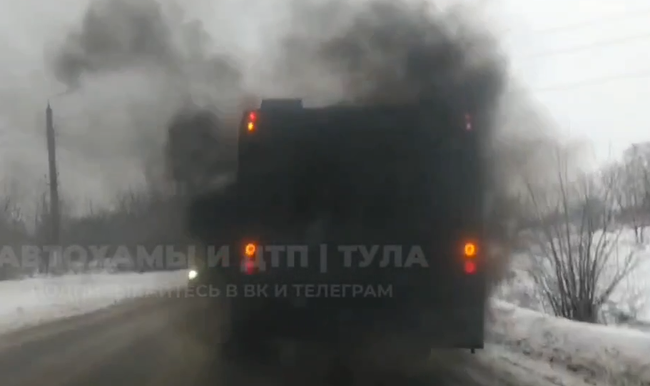 Туляки заметили дымящийся автобус на Косой Горе