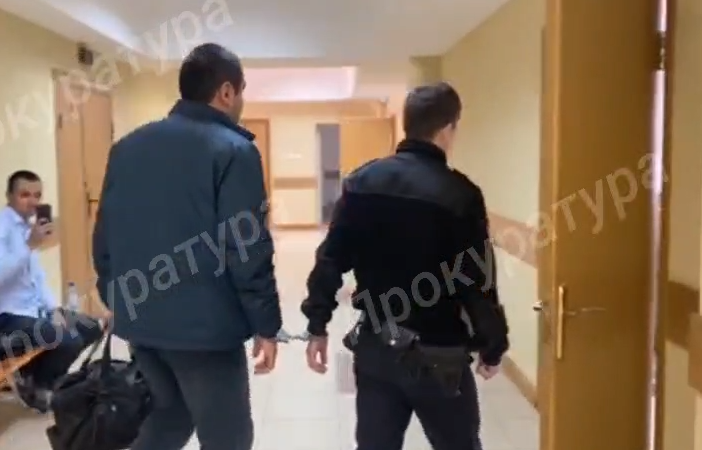 В Туле осудили владельца хинкальной за попытку дать сотруднику ФСБ взятку 300 тысяч рублей