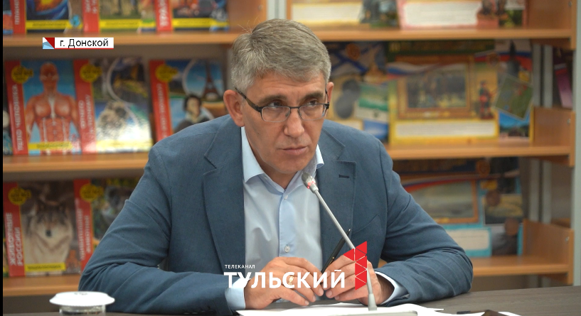 От новых школ до дорог: жители Донского задали свои вопросы Дмитрию Миляеву