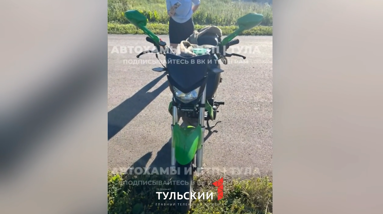 В Тульской области подросток на мотоцикле врезался в машину ДПС и убежал