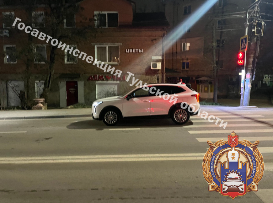 В Туле водитель сбил пешехода, переходившего дорогу в неположенном месте