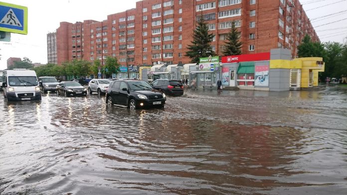 В Туле затопило Красноармейский проспект - Новости Тулы и области - 1tulatv