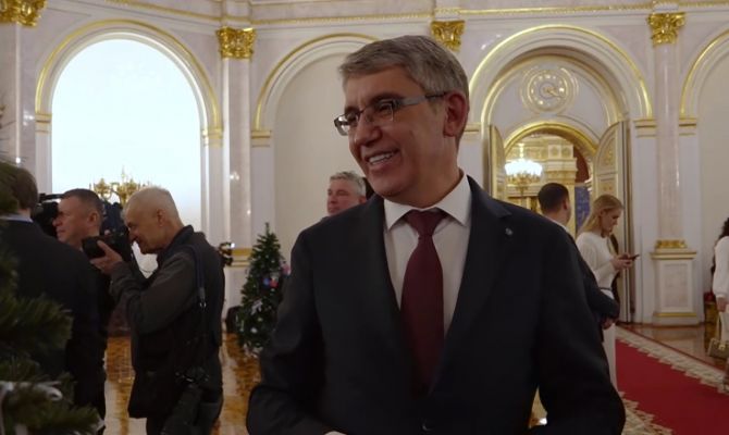 Дмитрий Миляев подарит шведскую стенку 10-летней девочке из Мариуполя