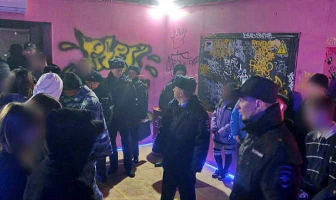 В центре Тулы закрылся клуб, где поймали пьяных подростков