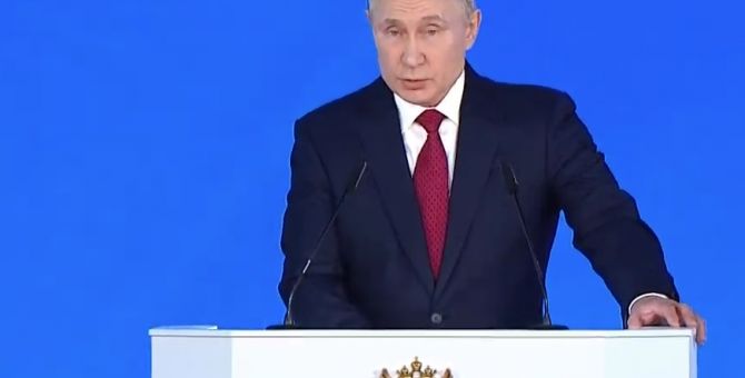 Материнский капитал в России начнут выплачивать при рождении первого ребенка