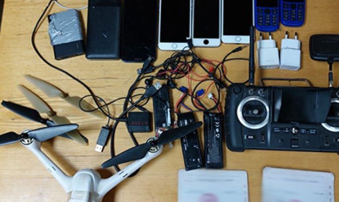 Двое москвичей пытались с помощью дрона передать в тульскую колонию телефоны