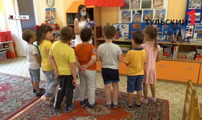 Мастер-классы и видео-концерты: в Туле работают лучшие воспитатели