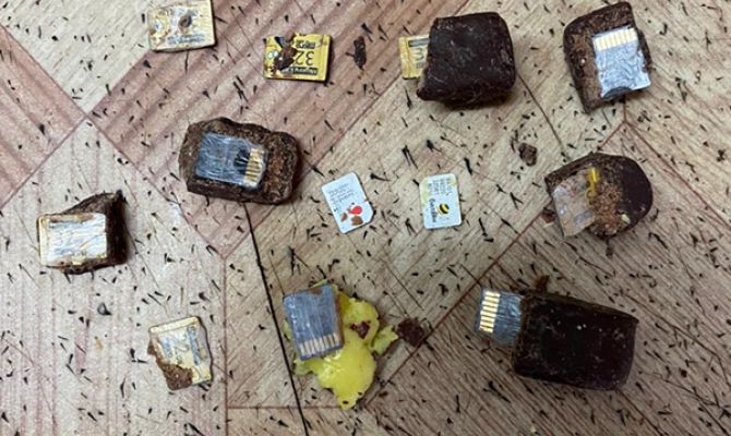 В Тульской области заключенному пытались передать "флешки" в шоколадных конфетах