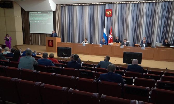 Работа в такси, налоги и льготы: Тульская областная Дума приняла ряд новых законов