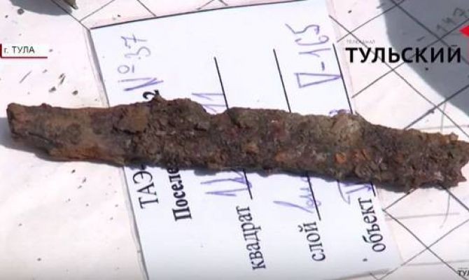 Артефакты 4 века обнаружили рядом с Восточным обводом. РЕПОРТАЖ