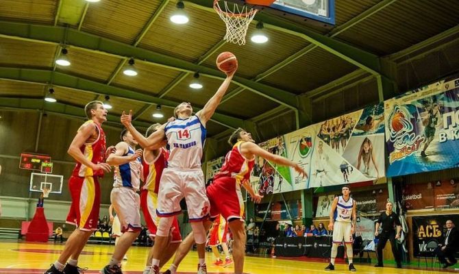 Сегодня тульский баскетбольный "Арсенал" играет с "Тамбовом"