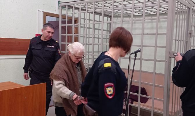 Пенсионерку-убийцу из Богородицка взяли под стражу: она ранее работала судмедэкспертом