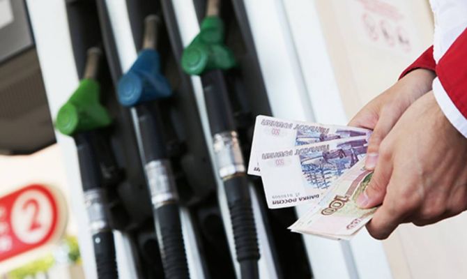 Как изменились цены на бензин в начале этого года